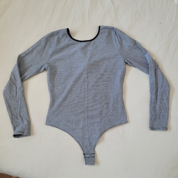 Striped long sleeve bodysuit - Picture 4 of 7